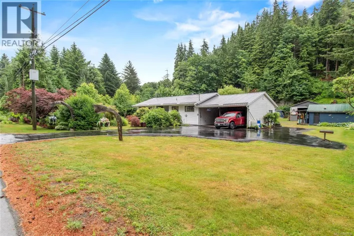 1276 Sayward Rd, Sayward