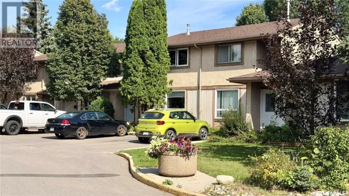 Row / Townhouse for sale: 128 1128 McKercher DRIVE, Saskatoon