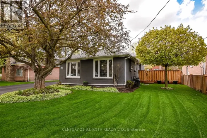 128 CHERRYWOOD DRIVE, Newmarket