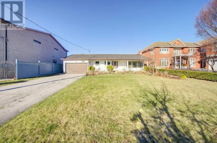 128 FAIRGLEN AVENUE, Toronto