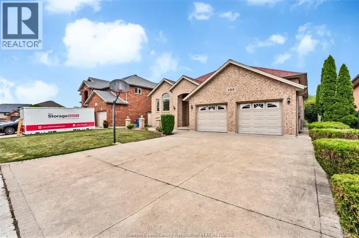128 MARINA GROVE, Lakeshore