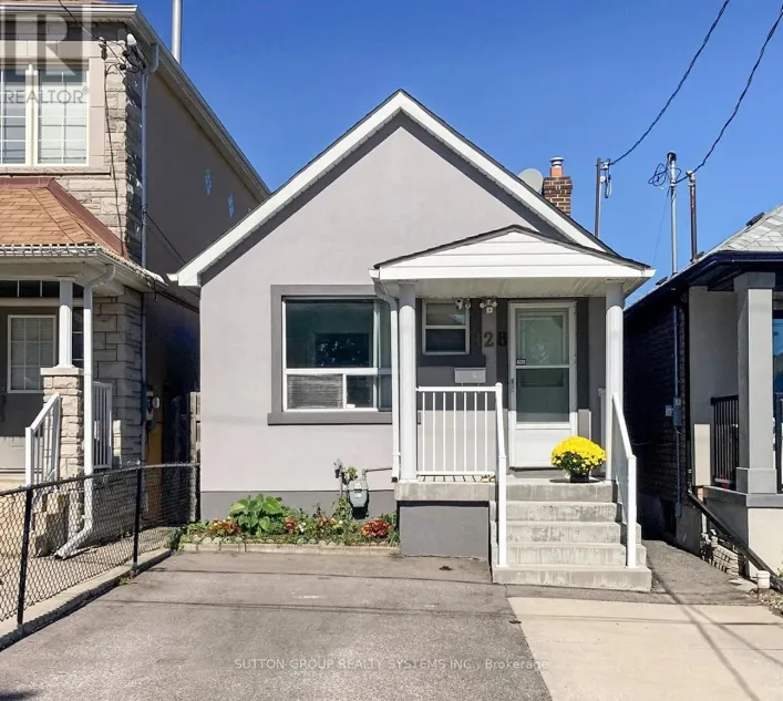 128 NORTHLAND AVENUE, Toronto