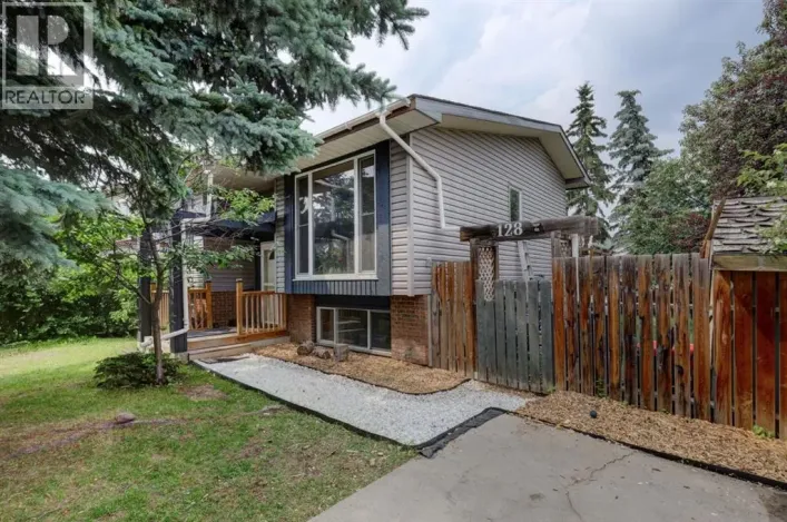 128 Pineland Place NE, Calgary