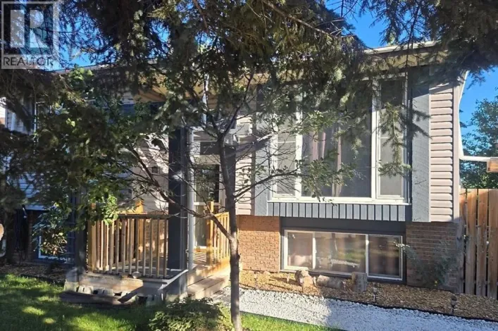 128 Pineland Place NE, Calgary