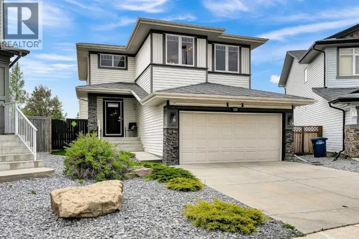 128 Reunion Mews NW, Airdrie