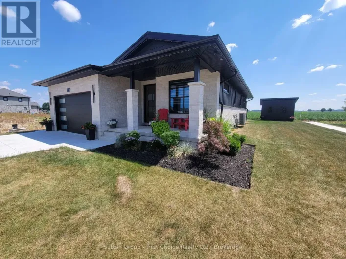 128 ROWE AVENUE, South Huron
