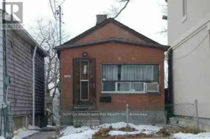 House for sale: 128 SPEARS STREET, Toronto