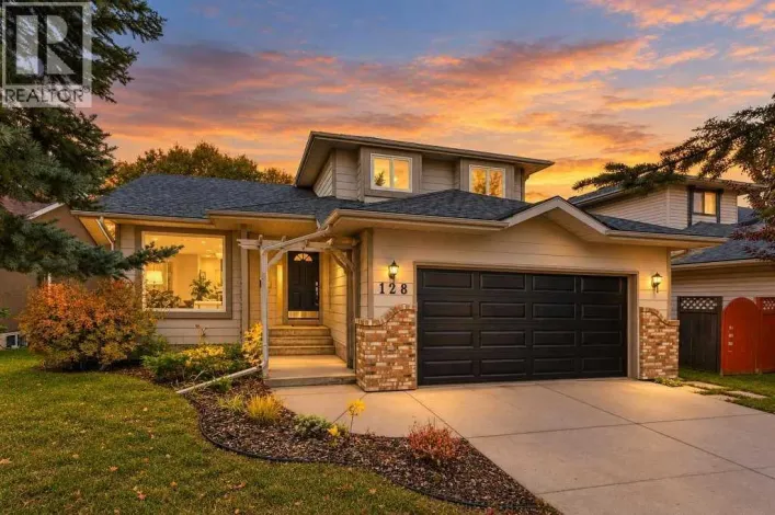 128 Sunvista Close SE, Calgary