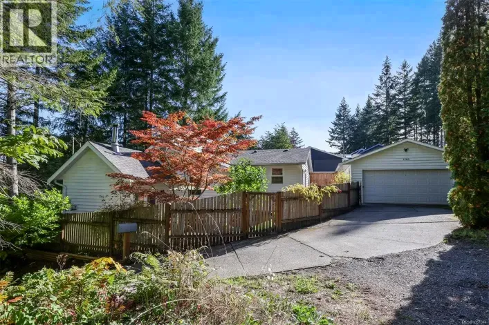 1285 Hurford Ave, Courtenay