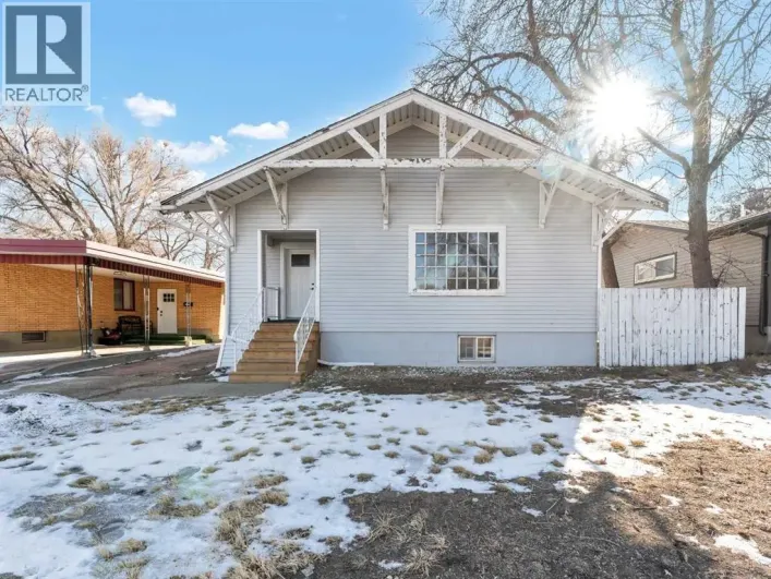 129 10 Street NE, Medicine Hat