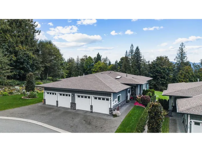 129 51096 FALLS COURT|Eastern Hillsides, Chilliwack