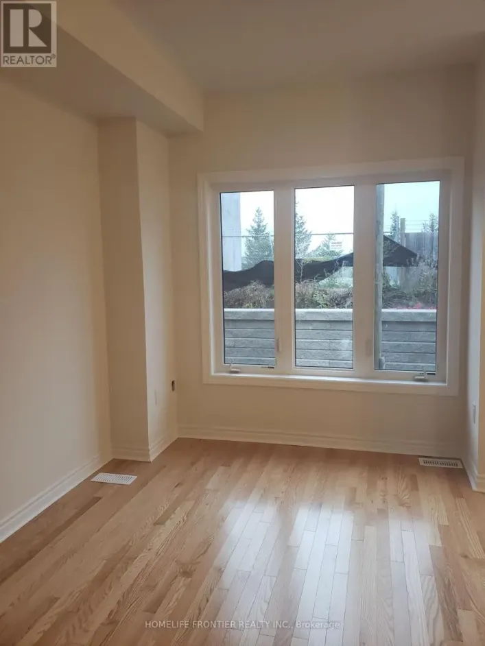 129 GORDON CIRCLE, Newmarket