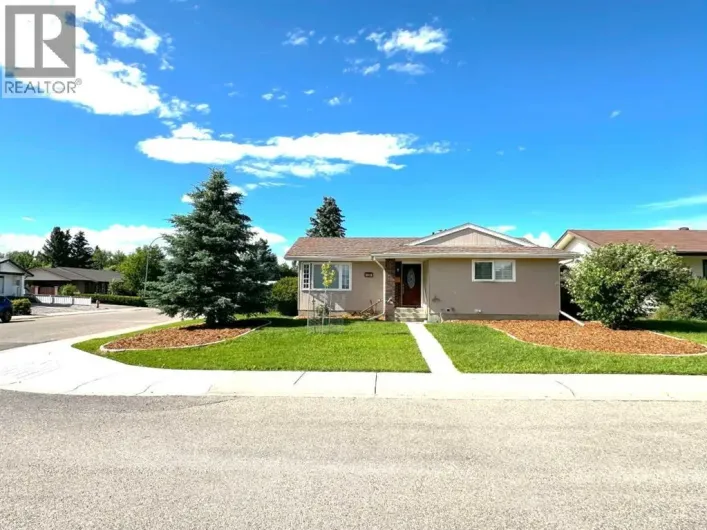129 Greenview Close N, Lethbridge