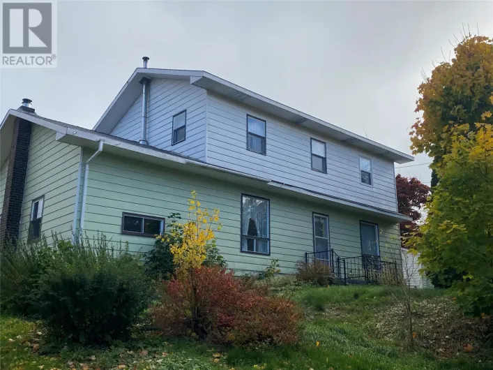 129 Roaches Line, Roaches Line