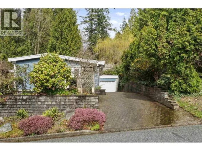 129 ROE DRIVE, Port Moody