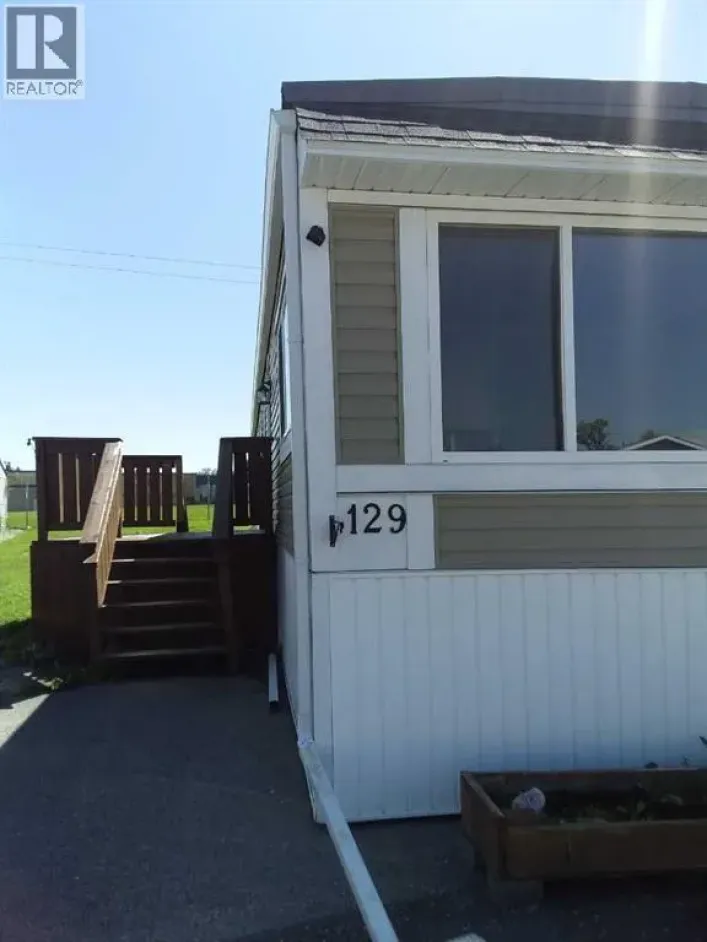 129 Sunset Way NE, High River