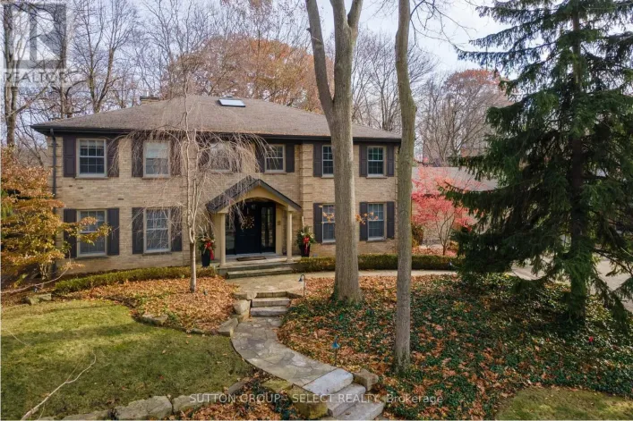 129 WYCHWOOD PLACE, London North