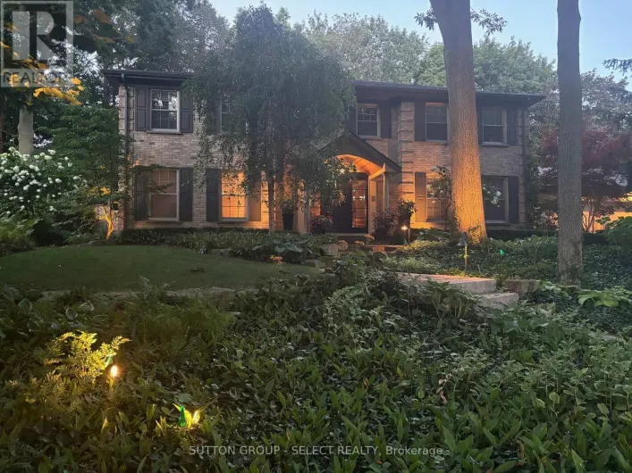 129 WYCHWOOD PLACE, London North