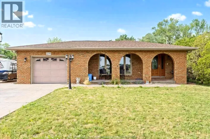 1290 County Road 22, Lakeshore