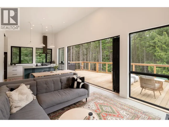 1290 COWAN POINT DRIVE, Bowen Island