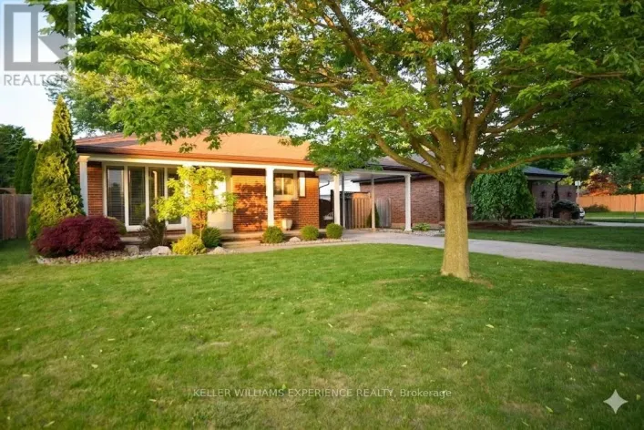 1290 JANISSE DRIVE, Windsor