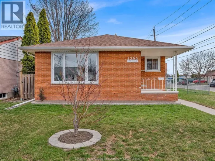1290 MATTHEW BRADY BOULEVARD, Windsor