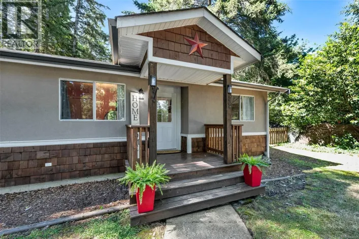 1290 McKenzie Dr, Duncan