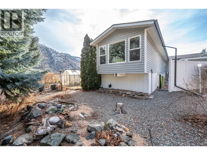 1292 Highway 3A Unit# 30, Keremeos