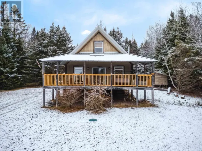 1-2B 2204 Highway 2, Economy