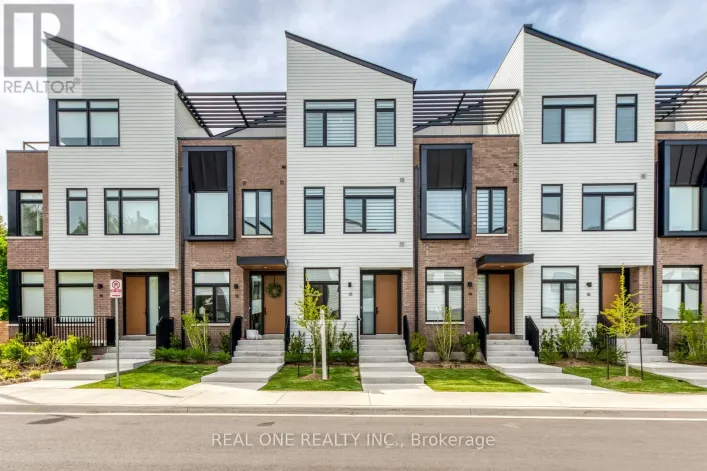 13 - 20 LOU PARSONS WAY, Mississauga