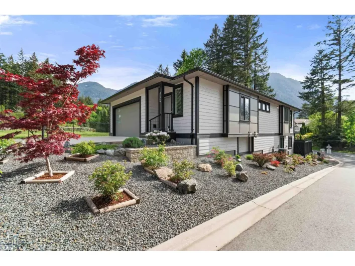 13 21196 KETTLE VALLEY ROAD|Kawkawa Lake, Hope