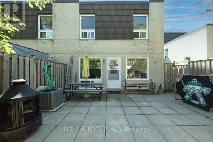 13 - 23 FOUR WINDS DRIVE, Toronto