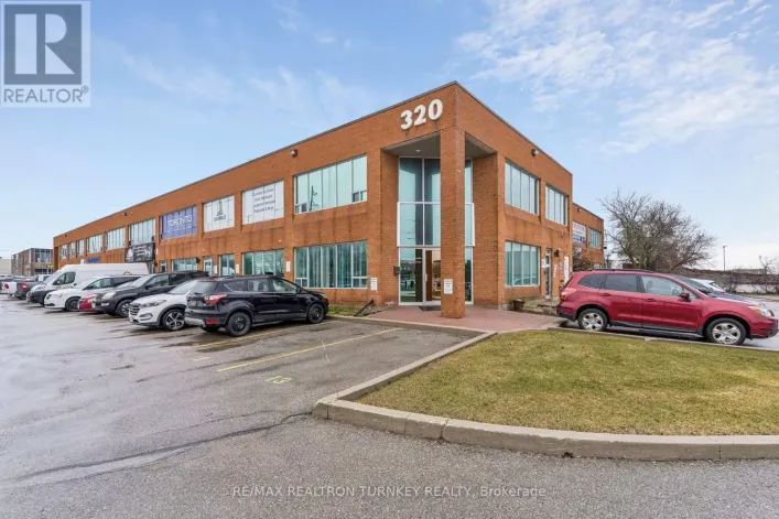13 - 320 HARRY WALKER PARKWAY N, Newmarket
