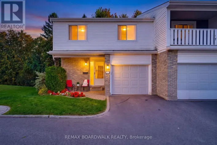 13 - 32A BLACK FOREST LANE, Ottawa