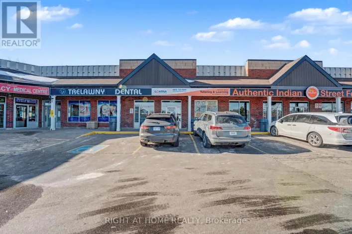 13 - 3899 TRELAWNY CIRCLE, Mississauga