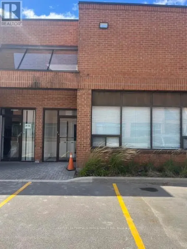 13 - 40 PIPPIN ROAD, Vaughan