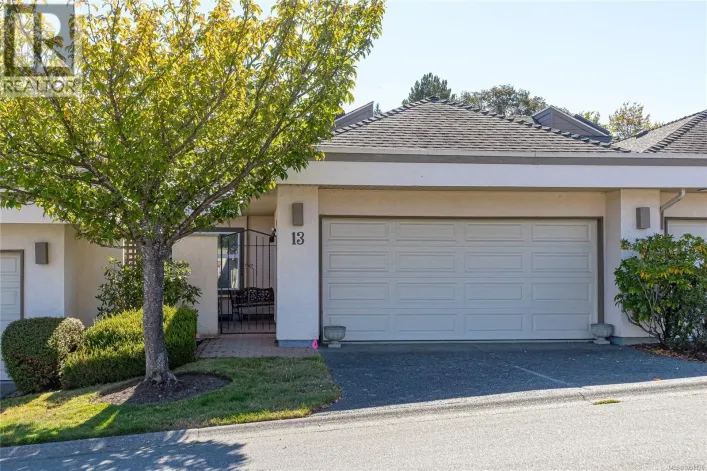 13 4318 Emily Carr Dr, Saanich