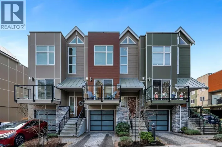 13 4355 Viewmont Ave, Saanich