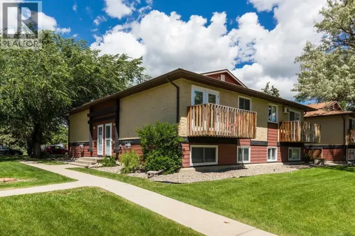 13, 5 Acadia Road W, Lethbridge