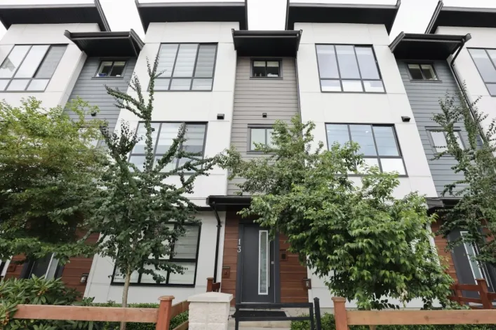 13 7177 194A STREET, Surrey