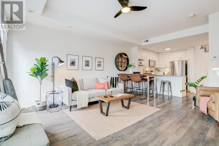 13 - 95 EASTWOOD PARK GARDENS, Toronto