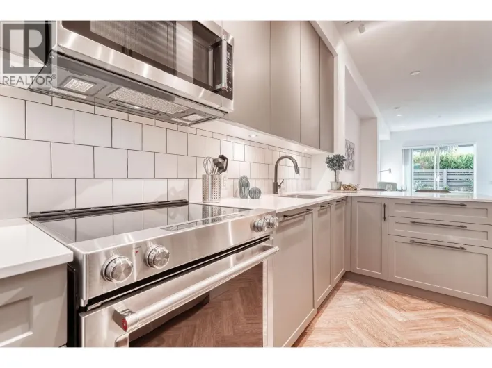 13 9735 UNIVERSITY CRESCENT, Burnaby