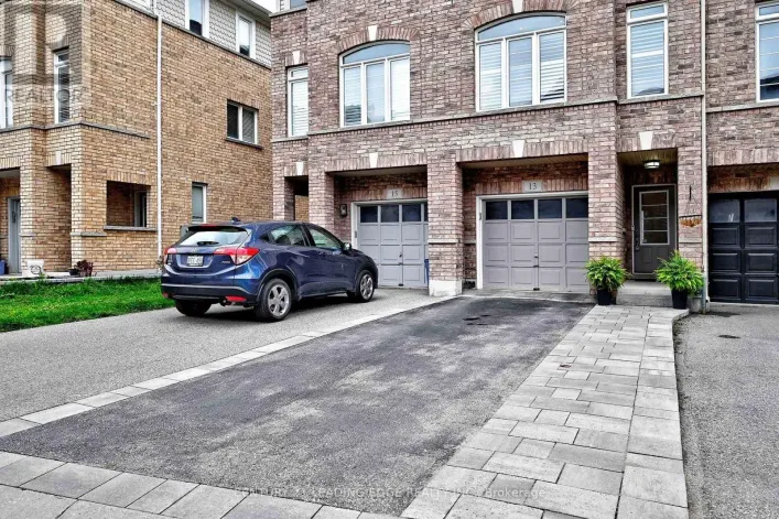 13 BEEHIVE LANE, Markham