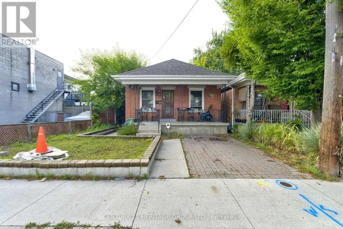 13 CAMERON AVENUE N, Hamilton