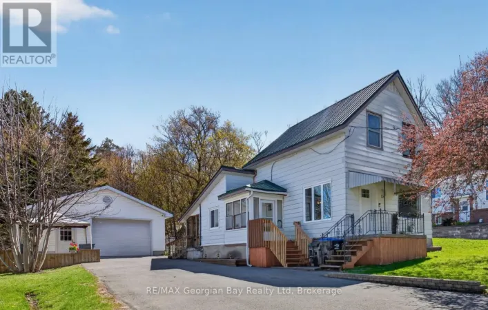 13 CENTRE STREET, Penetanguishene