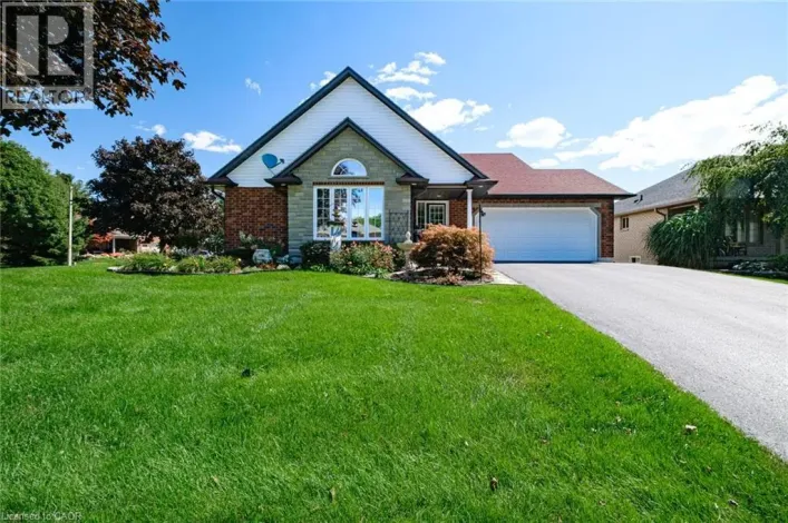 House for sale: 13 COASTAL Court, Port Dover