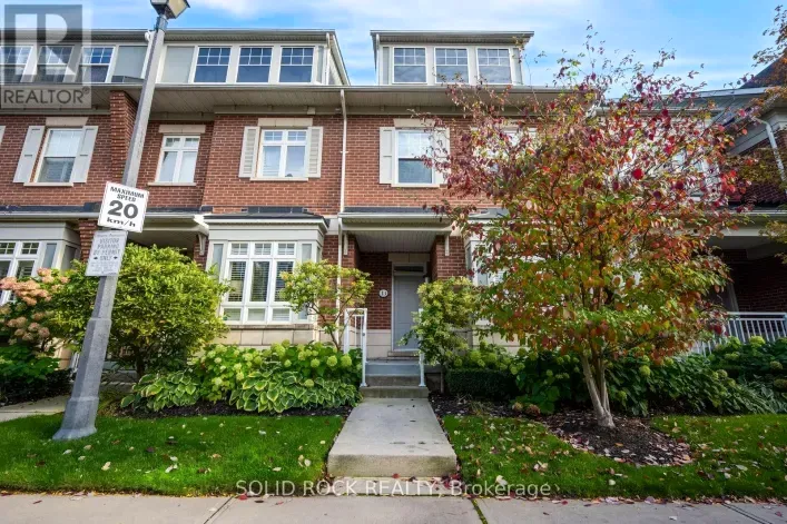 13 COMPASS WAY, Mississauga