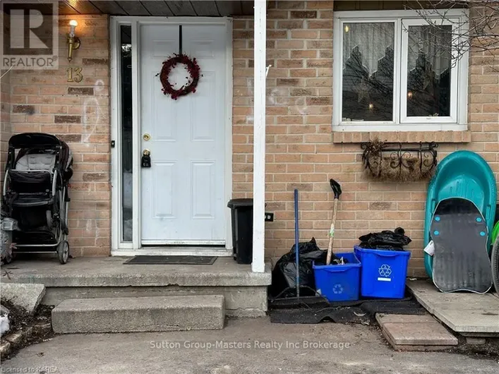 13 COVENTRY CRESCENT, Kingston