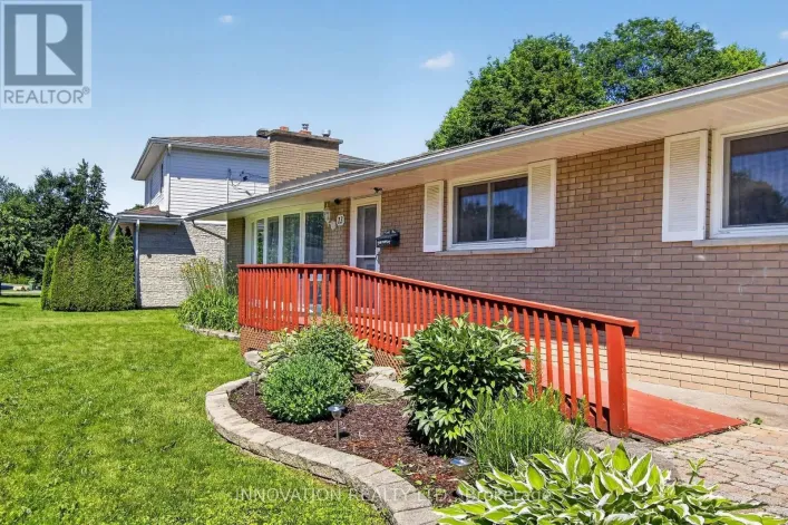 13 DORLAND CRESCENT, Ottawa