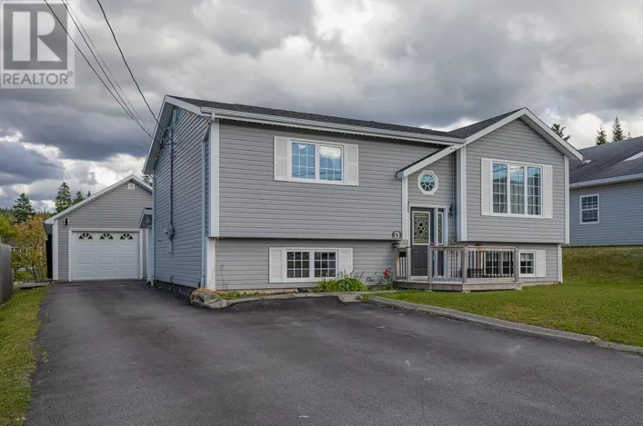 13 Dove Crescent, Massey Drive